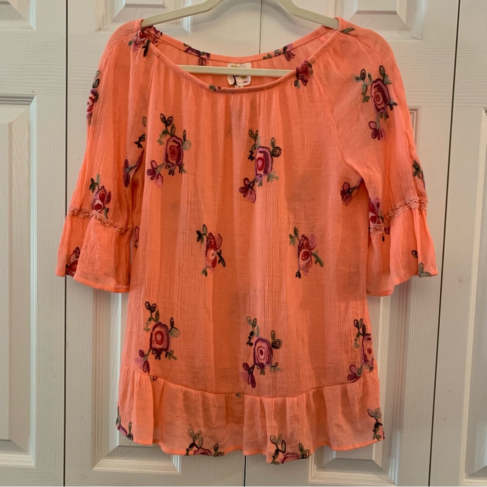 Fig and Flower Anthropologie Embroidered Peach Bell Sleeve Top Size L